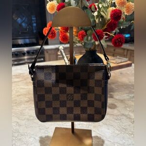 Louis Vuitton Trousse Damier Ebene pochette COA